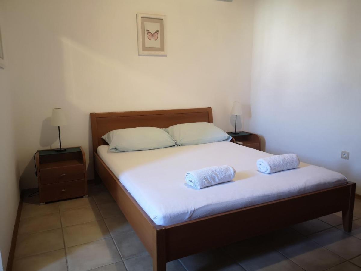 Apartments Tri Palme Baska Voda Luaran gambar