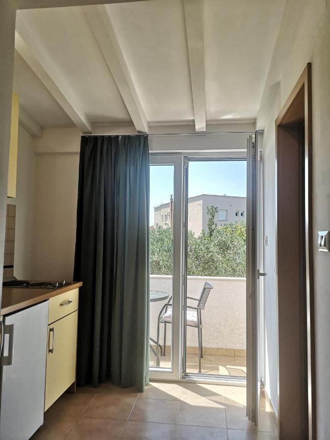 Apartments Tri Palme Baska Voda Luaran gambar