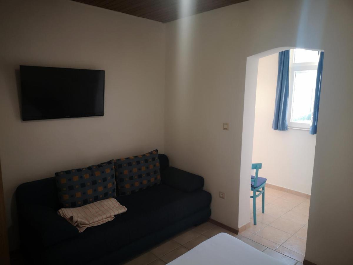 Apartments Tri Palme Baska Voda Luaran gambar