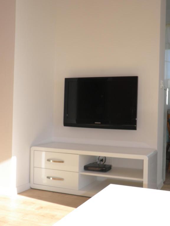 Apartments Tri Palme Baska Voda Bilik gambar